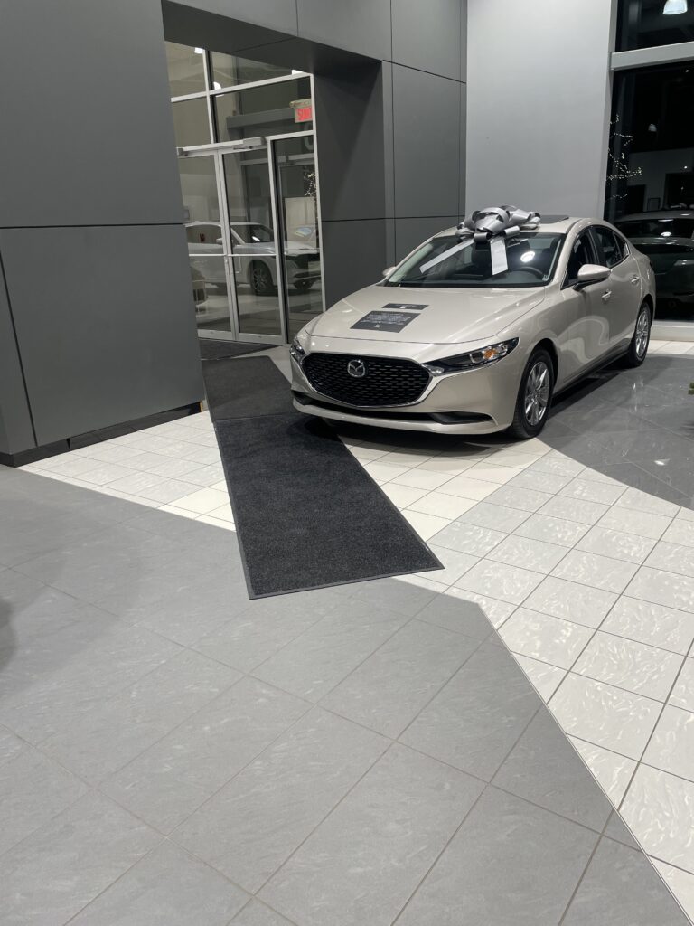 mazda longueuil dealership flooor cleaning